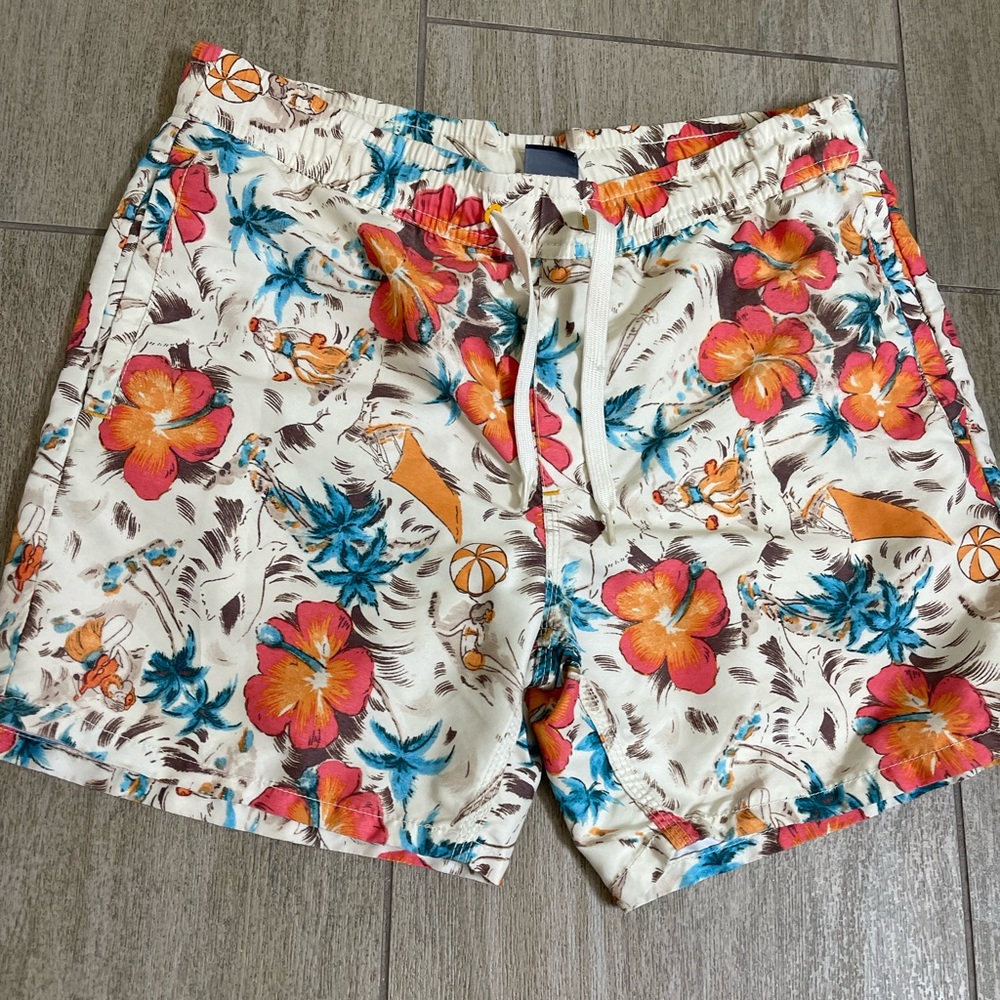 Men’s size small sperry floral shorts